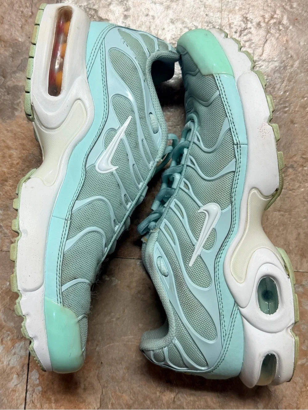 Nike Air Max Plus GS 'Igloo Sneakers Size 7Y #718071-300